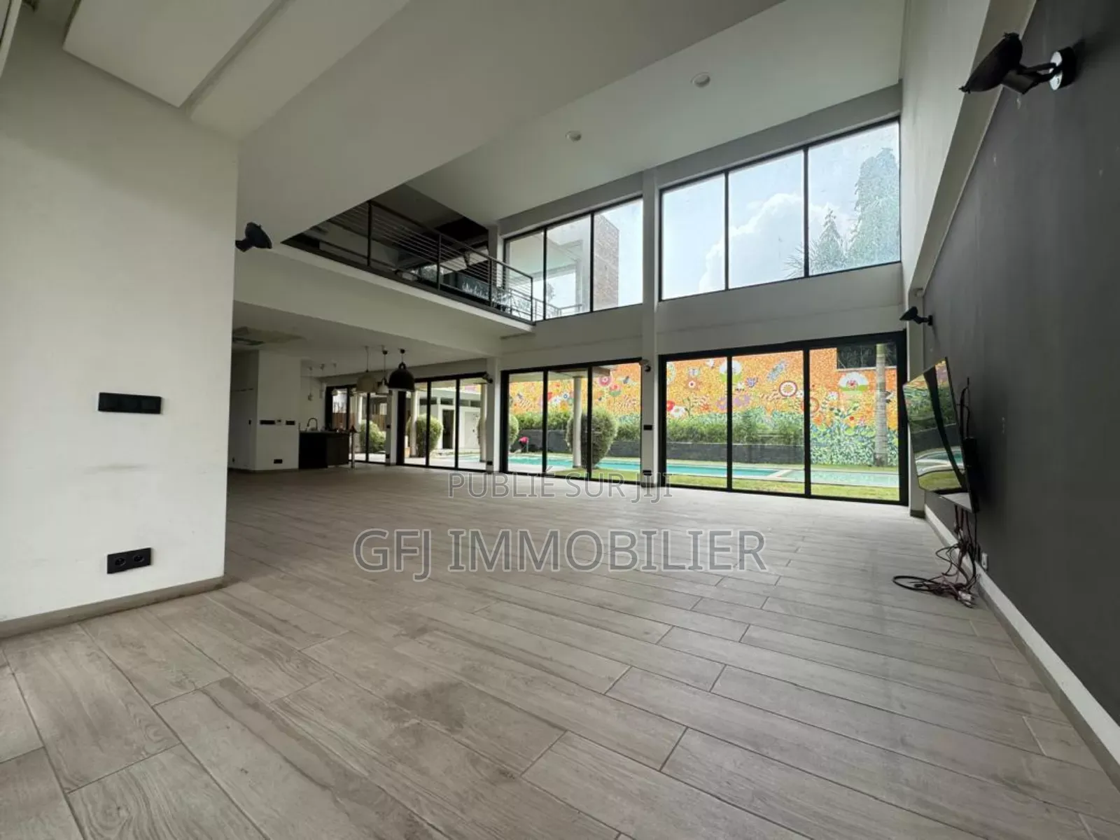 5chbre Duplex dans G.F.J Immobilier, Cocody à Vendre