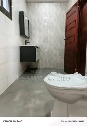 3chbre Appartement dans Cocody à Vendre