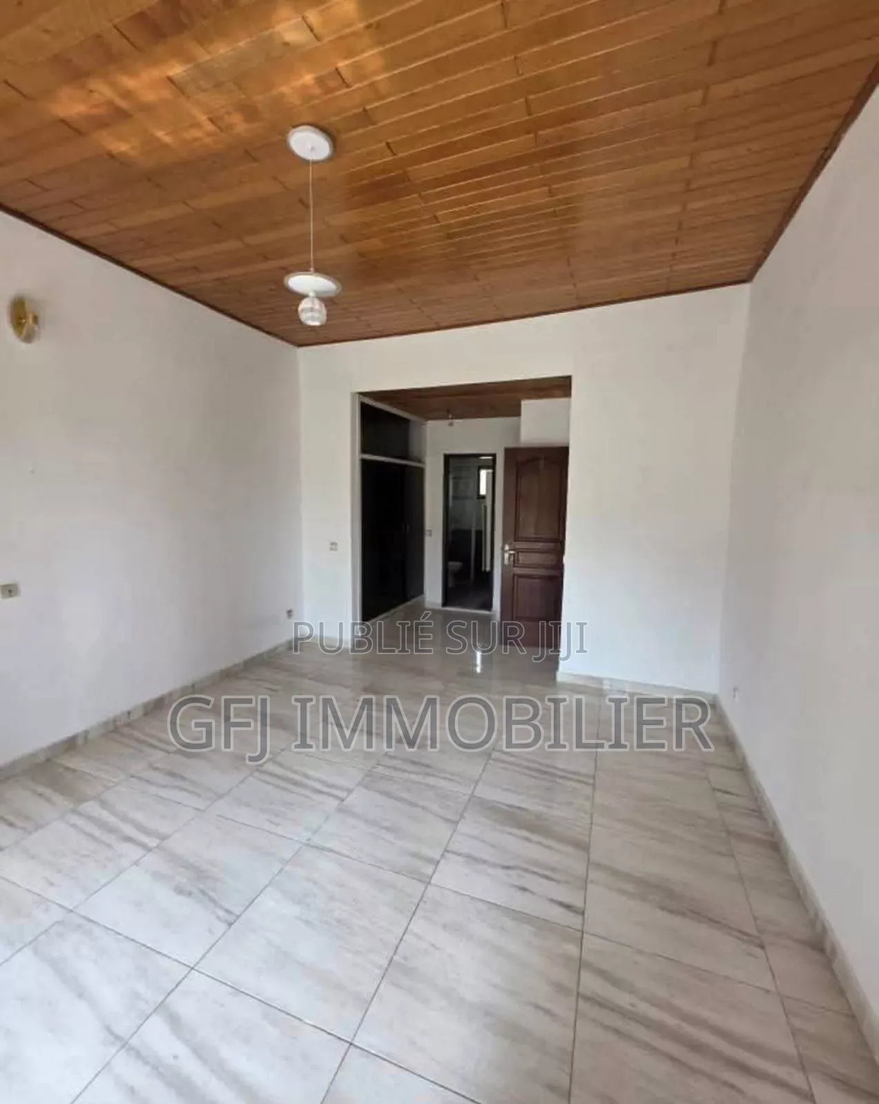 4chbre Duplex dans G.F.J Immobilier, Cocody à Vendre