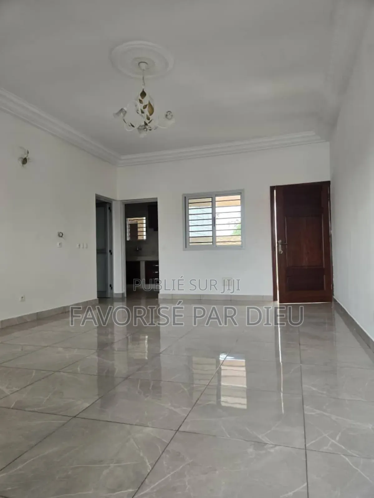 1chbre Appartement dans Cocody à Louer