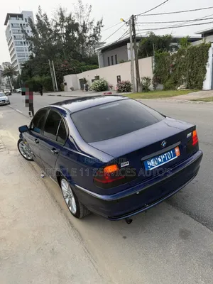 BMW 318i 2000 Bleu