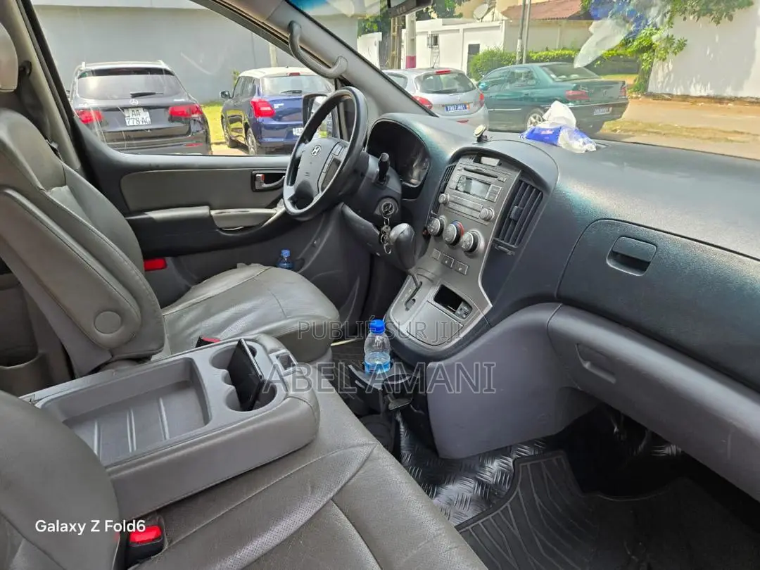 Hyundai Starex 2017 Noir