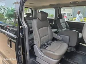 Hyundai Starex 2017 Noir