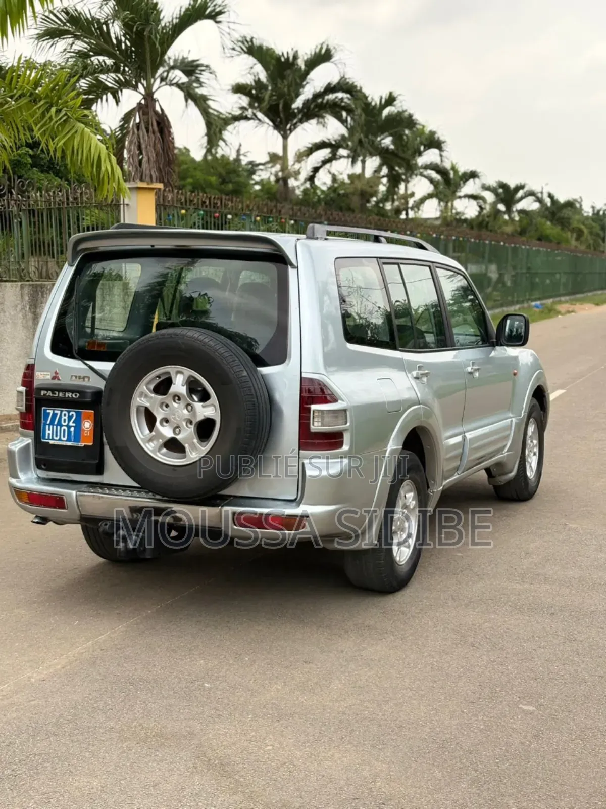 Mitsubishi Pajero V80 3.2 DI-D 2021 Gris