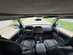 Mitsubishi Pajero V80 3.2 DI-D 2021 Gris