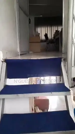 Magasin 30m2 À Céder À Marcory Résidentiel