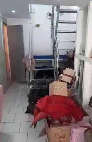 Magasin 30m2 À Céder À Marcory Résidentiel