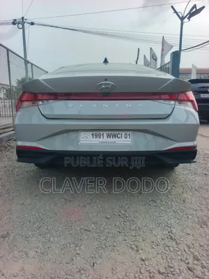 Hyundai Elantra 2023 Turquoise