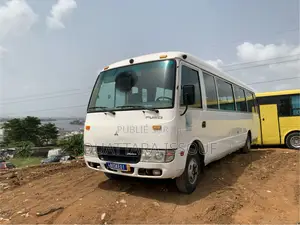 Mitsubishi Fuso Canter 2017 Blanc