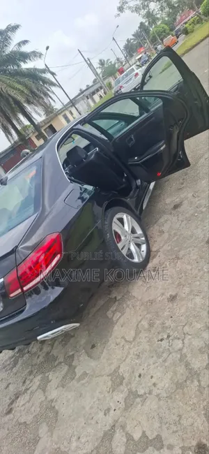 Mercedes-Benz E200 2011 Noir