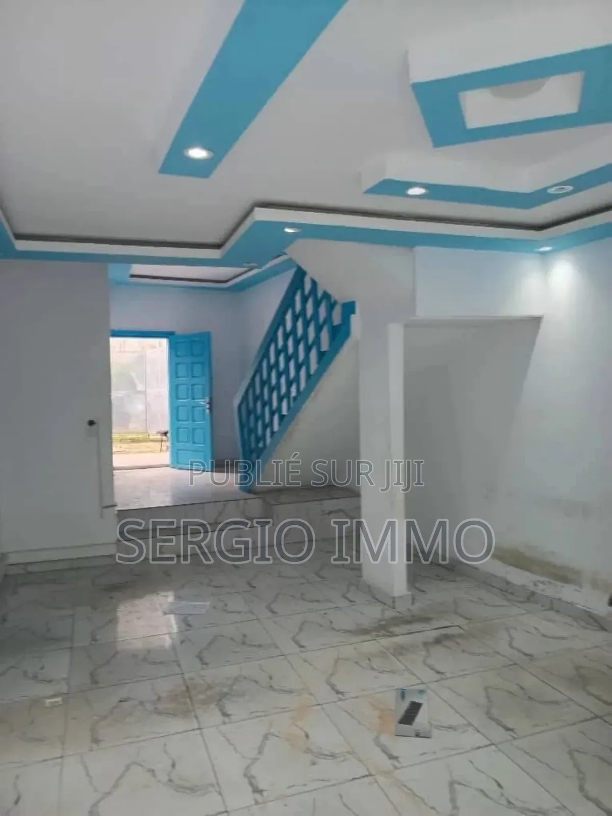 3chbre Duplex dans Sergio Immo, Cocody à Louer