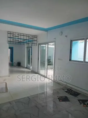 3chbre Duplex dans Sergio Immo, Cocody à Louer