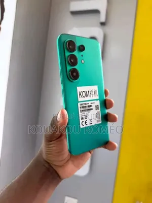 Nouveau Tecno Camon 50 256 GB Vert
