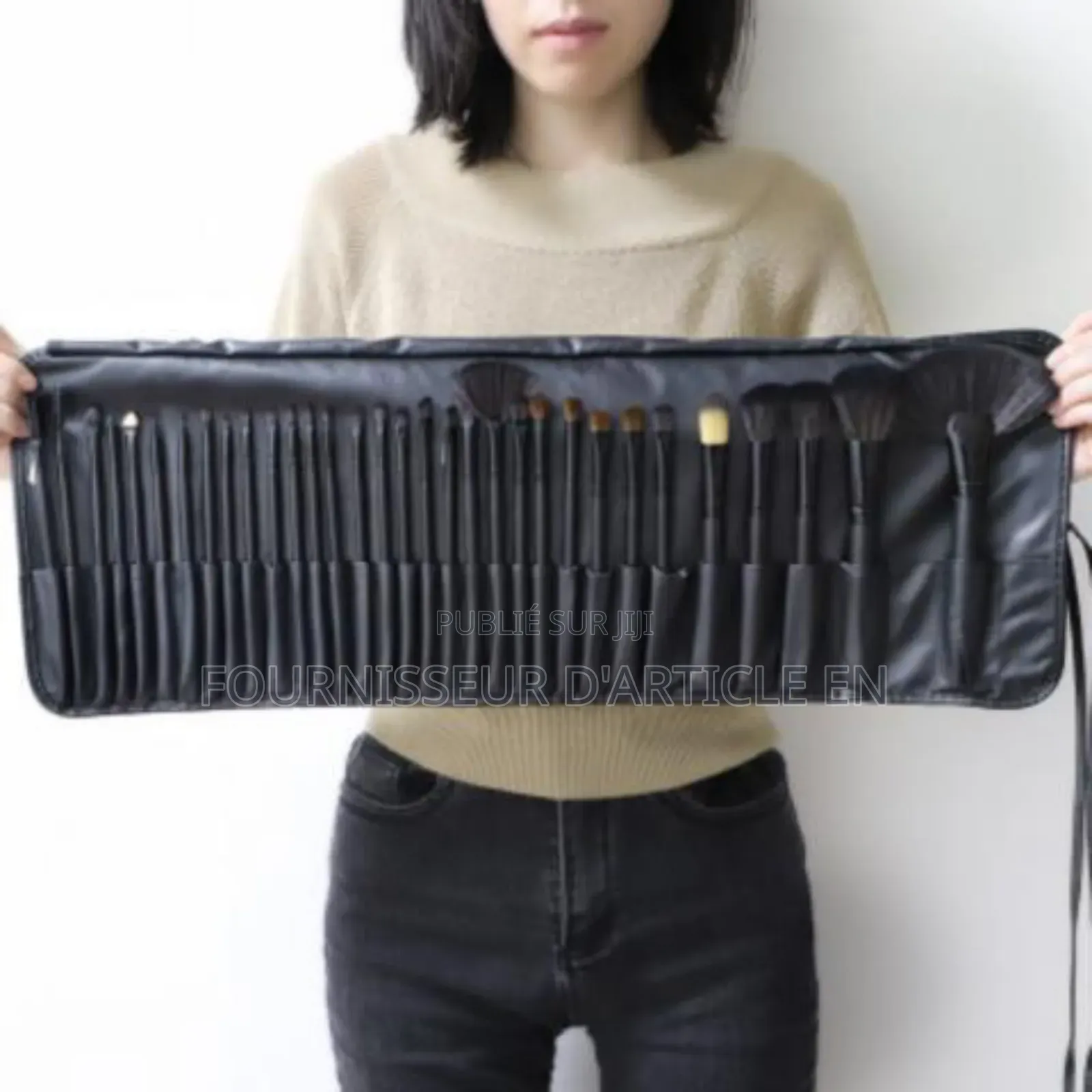 Ensemble De 32 Pinceaux De Maquillage, Vendu Uniquement En Gros.