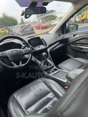 Ford Escape SE 4x4 2018 Gris