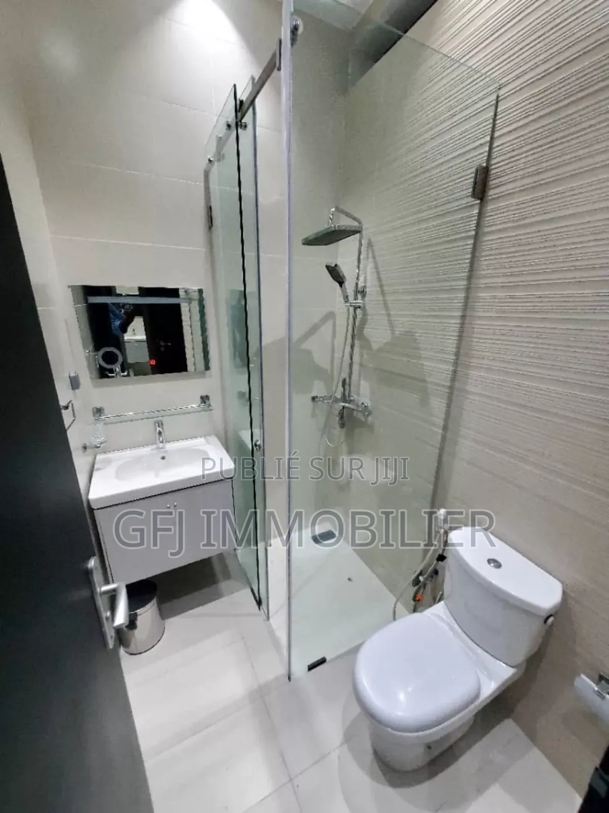 5chbre Duplex dans G.F.J Immobilier, Cocody à Vendre