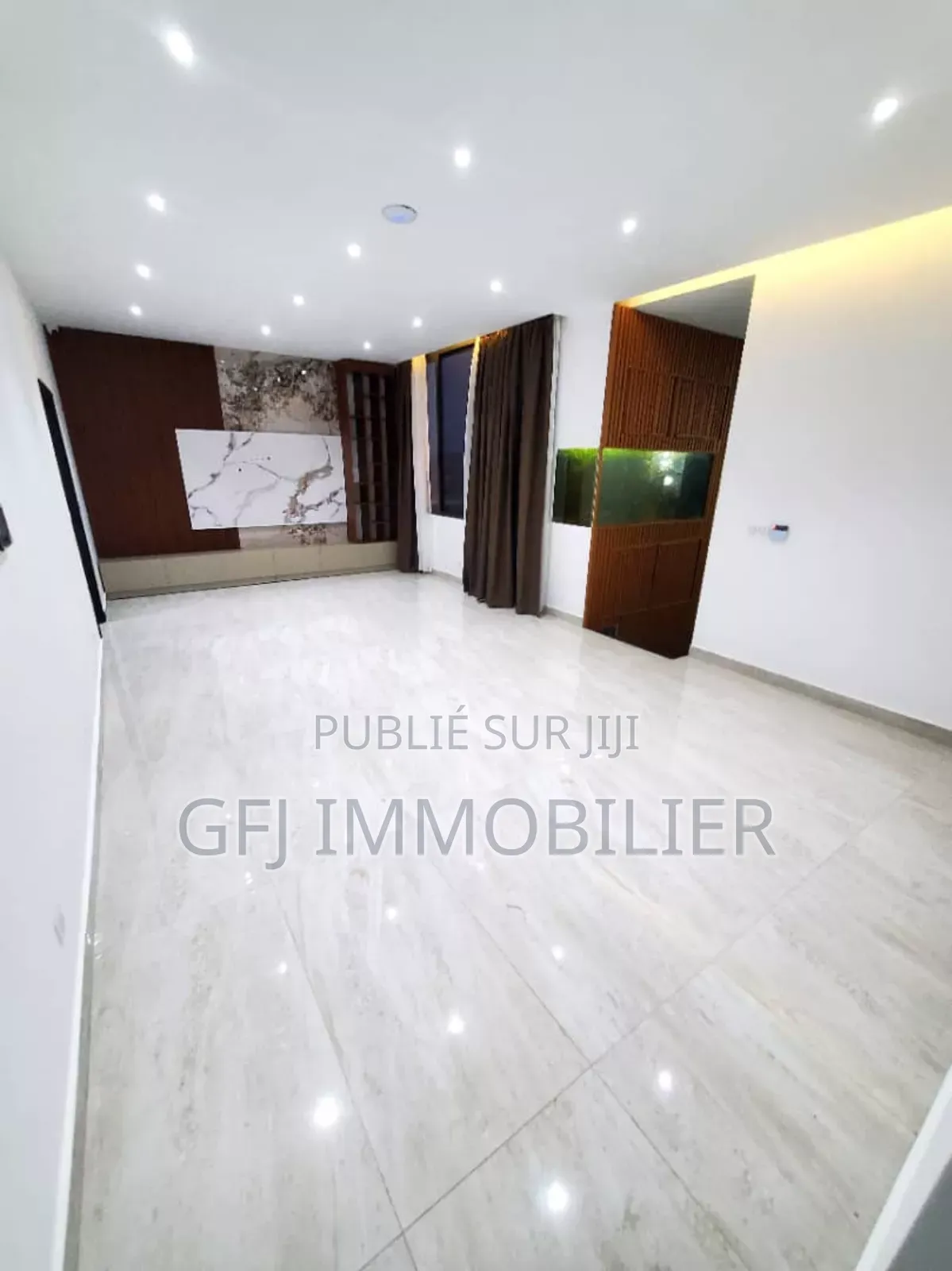5chbre Duplex dans G.F.J Immobilier, Cocody à Vendre