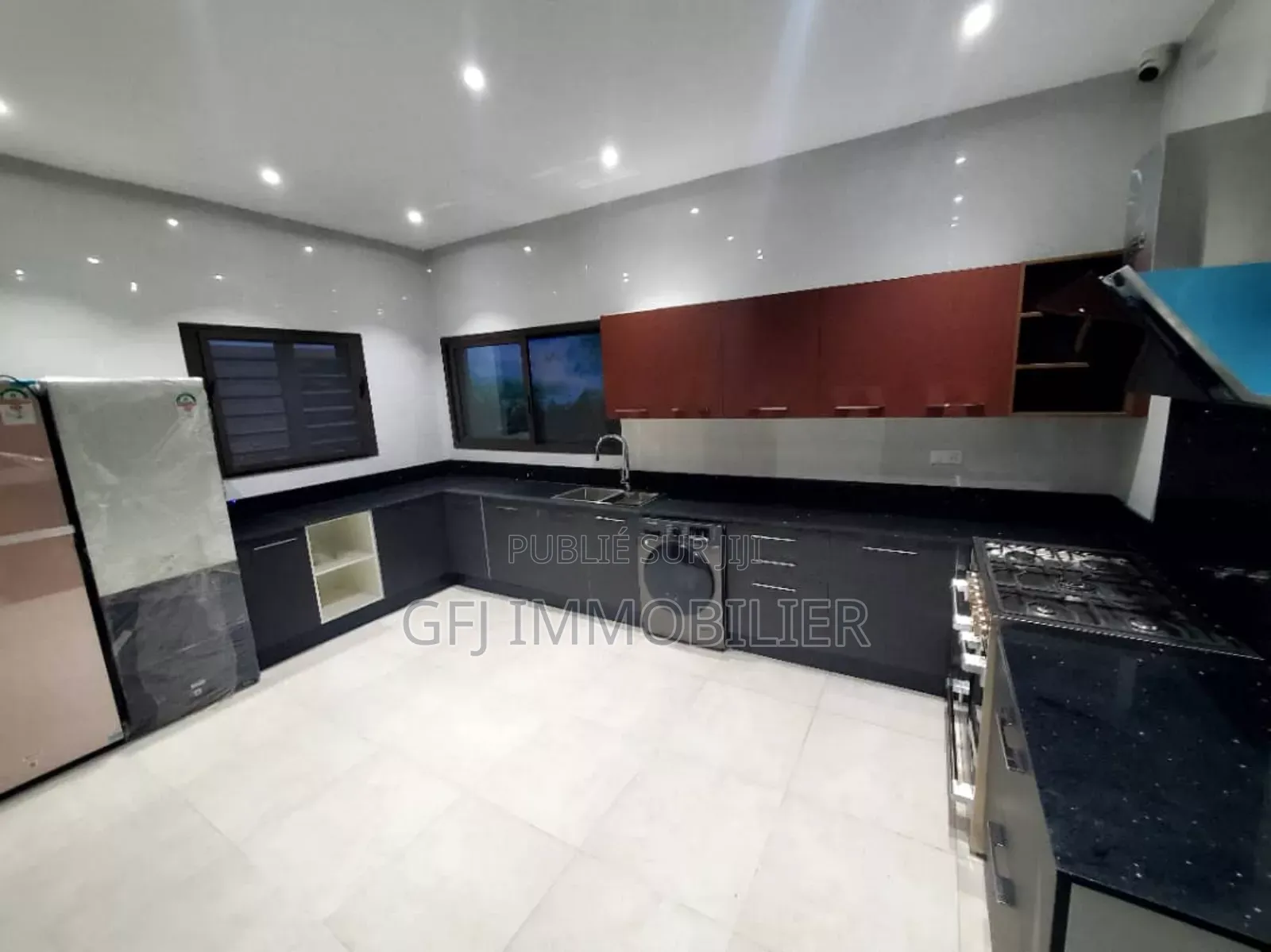 5chbre Duplex dans G.F.J Immobilier, Cocody à Vendre