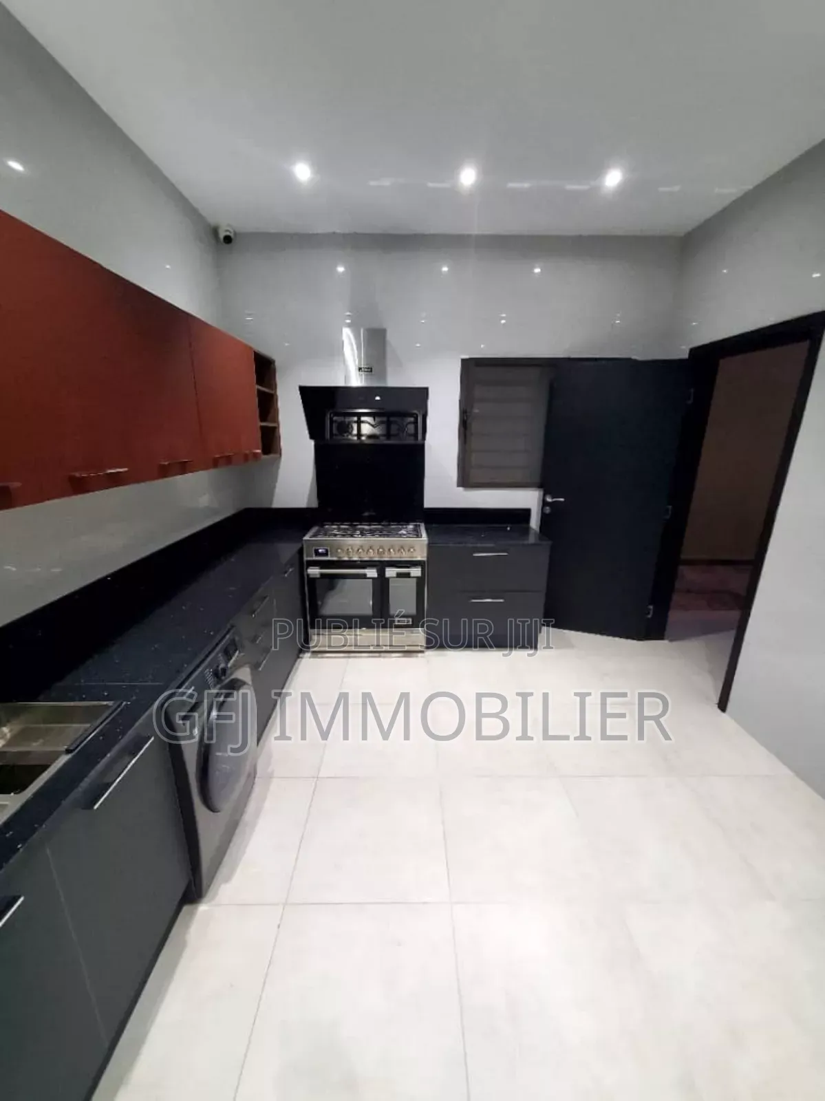 5chbre Duplex dans G.F.J Immobilier, Cocody à Vendre