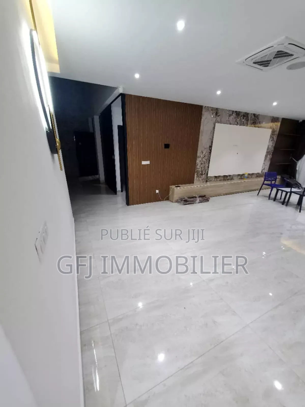 5chbre Duplex dans G.F.J Immobilier, Cocody à Vendre