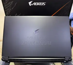 Ordinateur portable Gigabyte AERO 15 16GB Intel Core i7 SSD 512GB