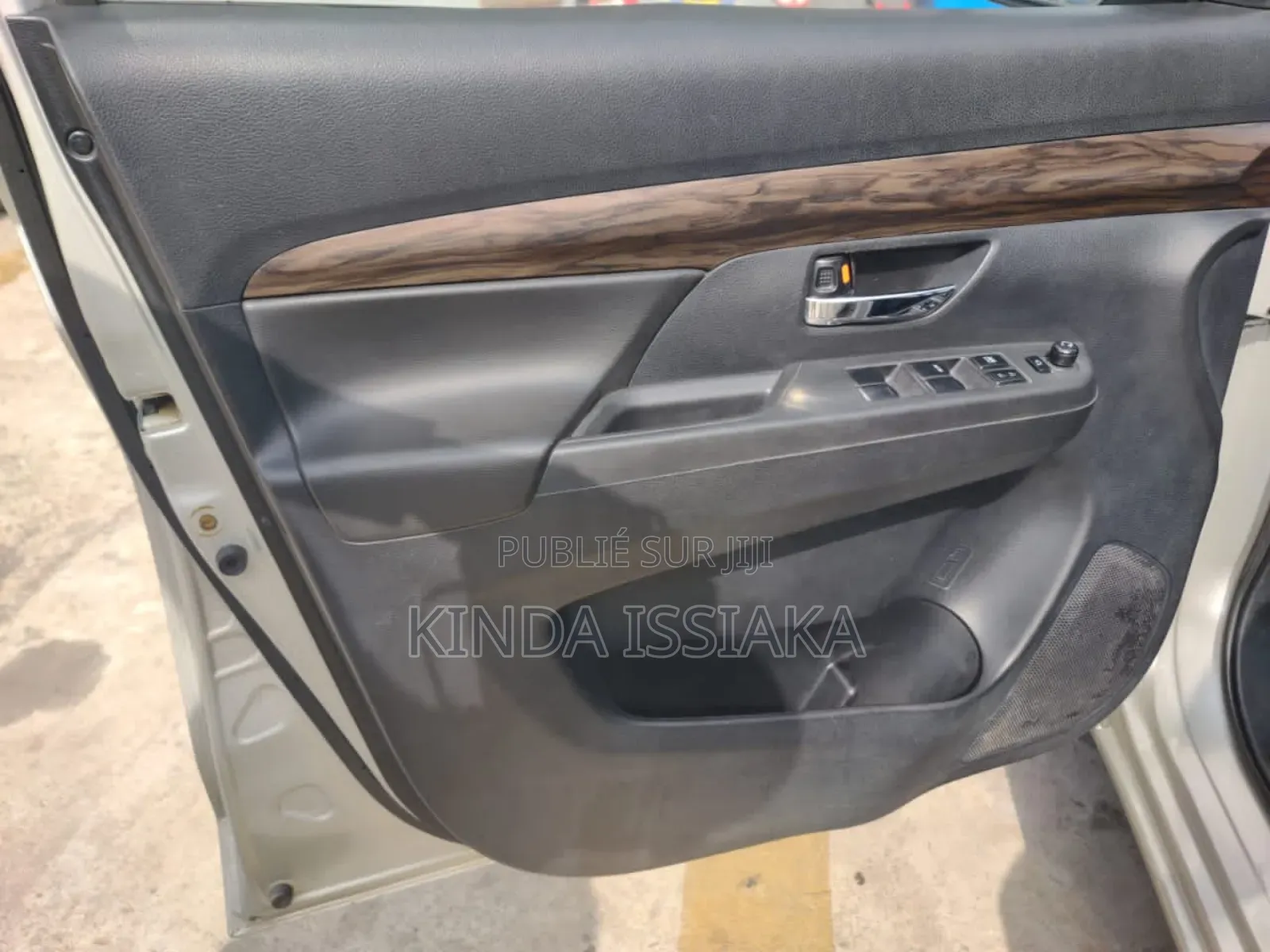 Suzuki Ertiga 2022 Gris