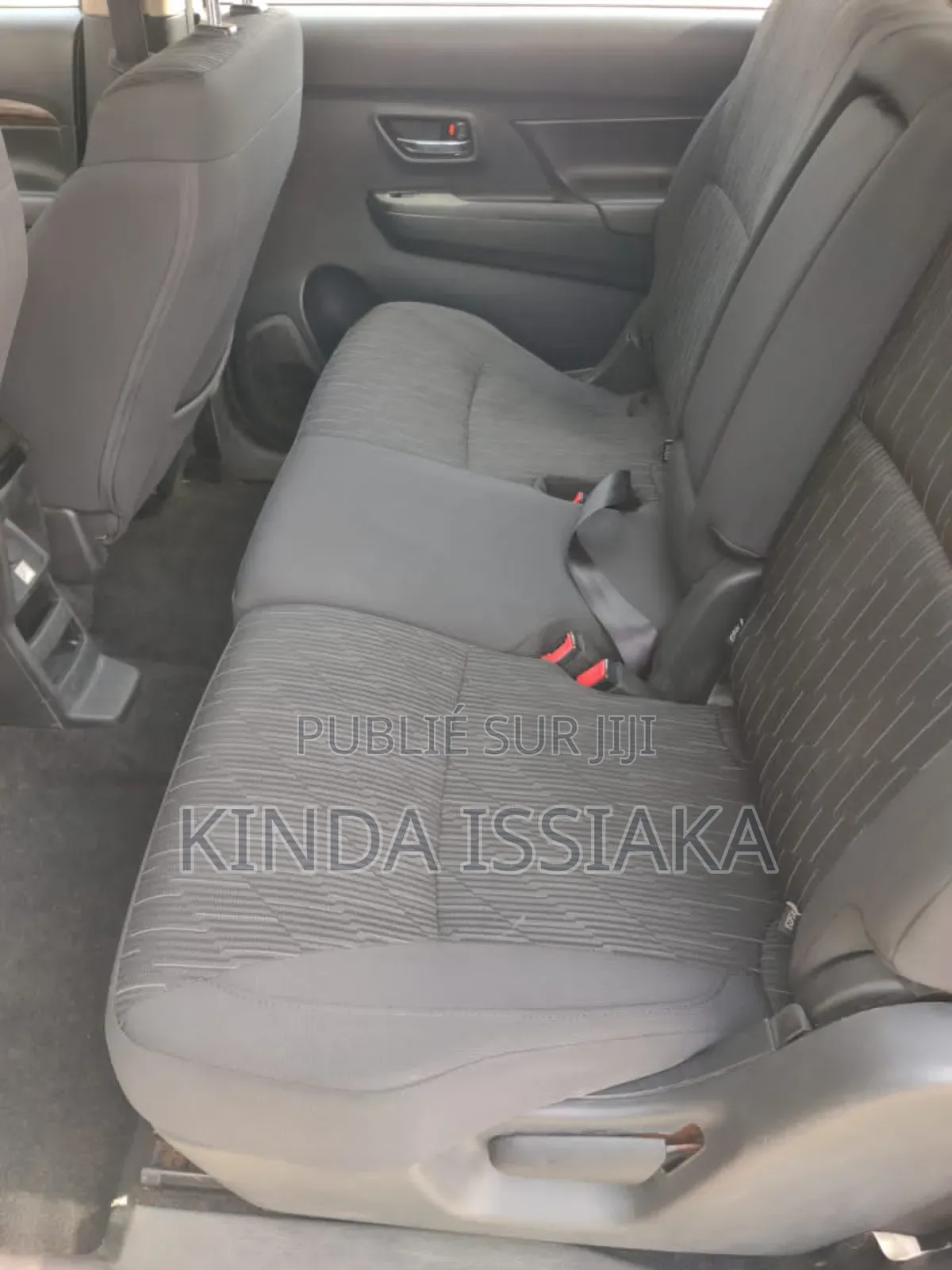 Suzuki Ertiga 2022 Gris