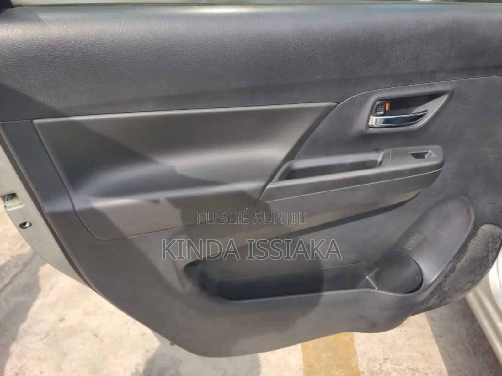 Suzuki Ertiga 2022 Gris