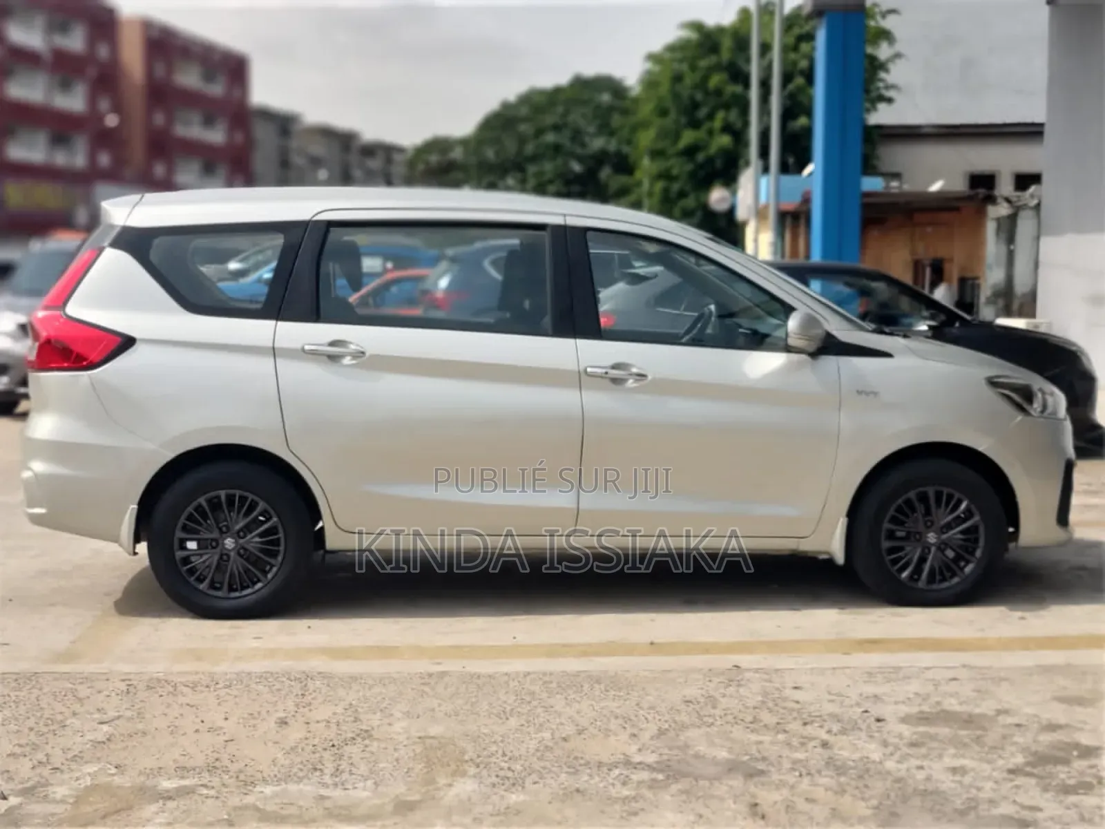 Suzuki Ertiga 2022 Gris
