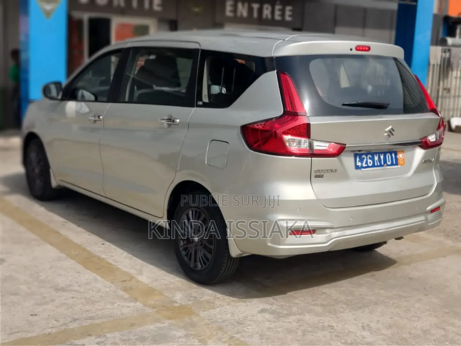 Suzuki Ertiga 2022 Gris