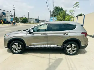 Hyundai Santa Fe SE (4 styles) 2022 Gris