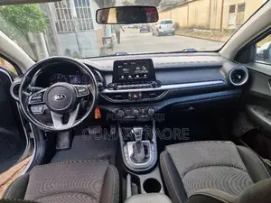 Kia Forte 2021 Blanc