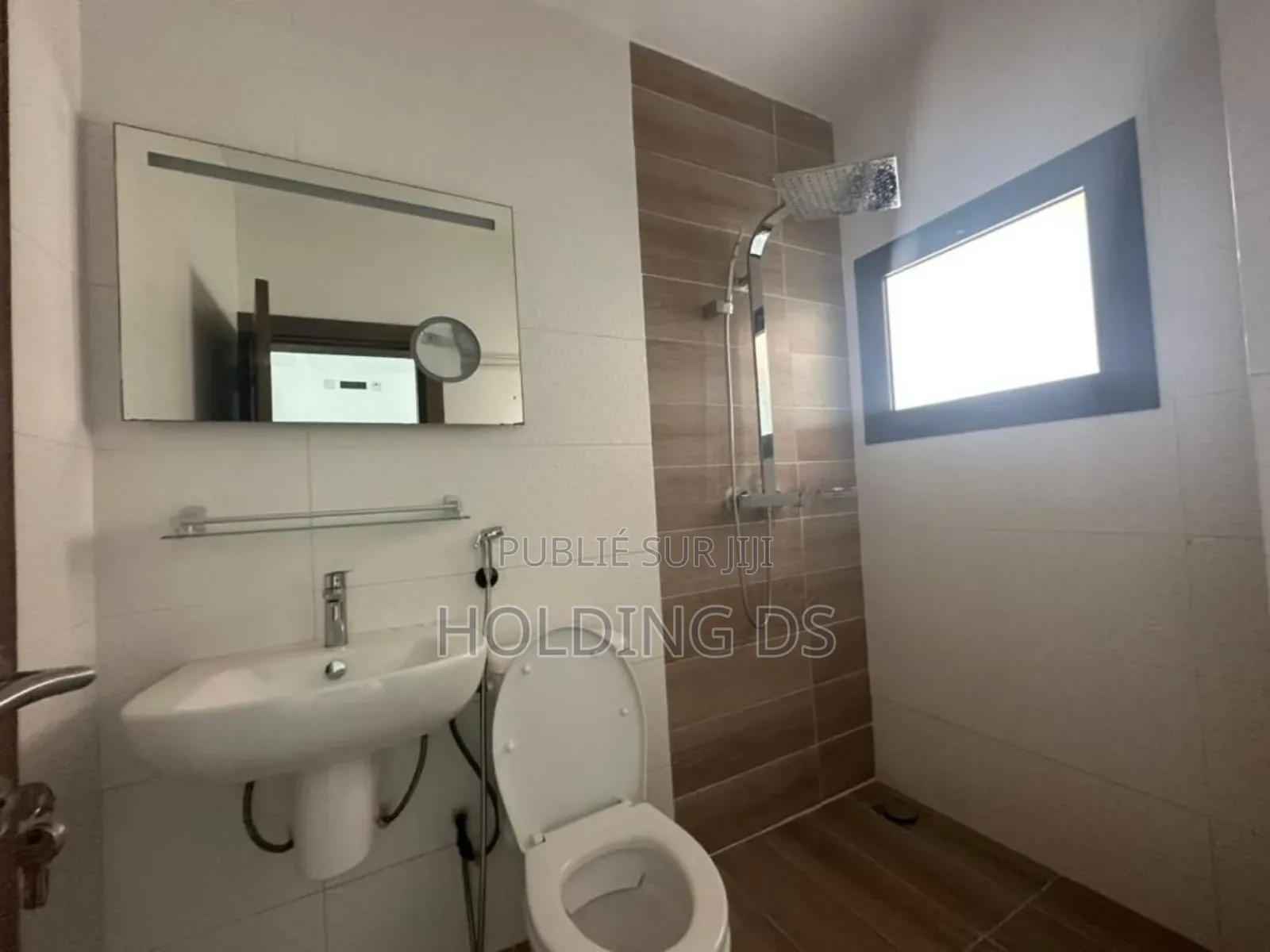 Furnished 4chbre Duplex dans Location Immobilière, Cocody à Louer