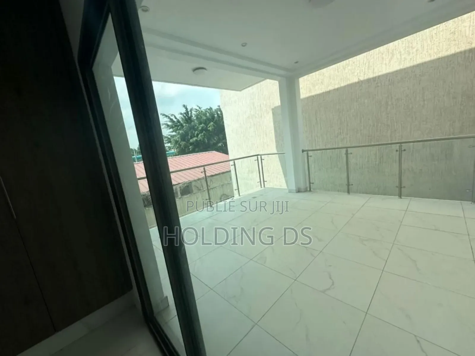 Furnished 4chbre Duplex dans Location Immobilière, Cocody à Louer