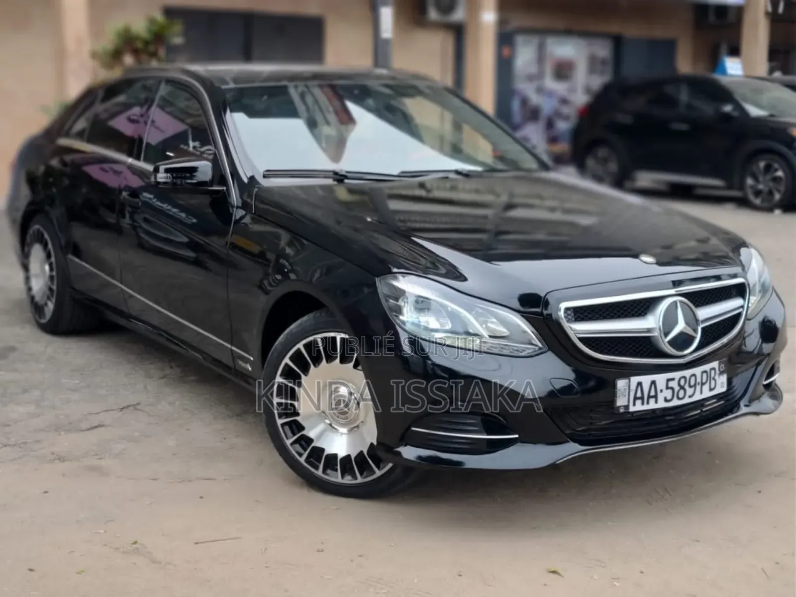 Mercedes-Benz E350 Base 4Matic Sedan AWD (3.5L 6cyl 7A) 2011 Noir