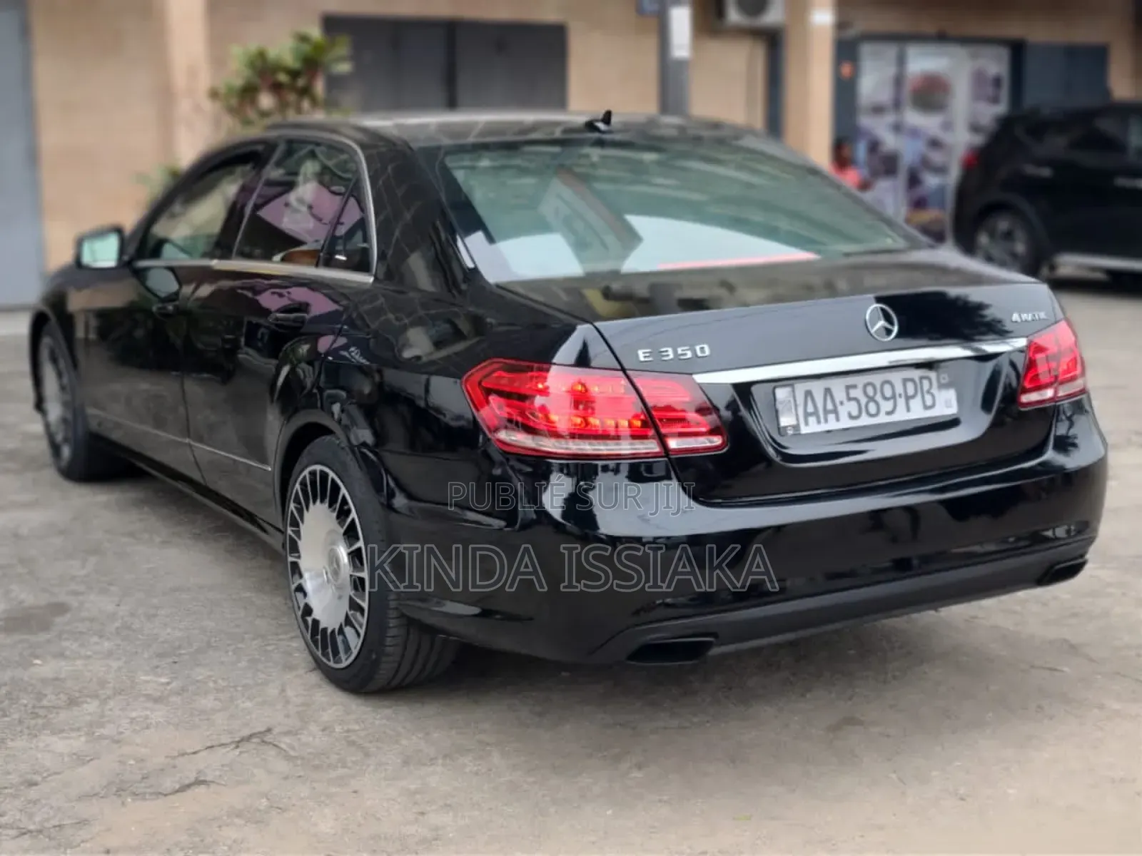 Mercedes-Benz E350 Base 4Matic Sedan AWD (3.5L 6cyl 7A) 2011 Noir