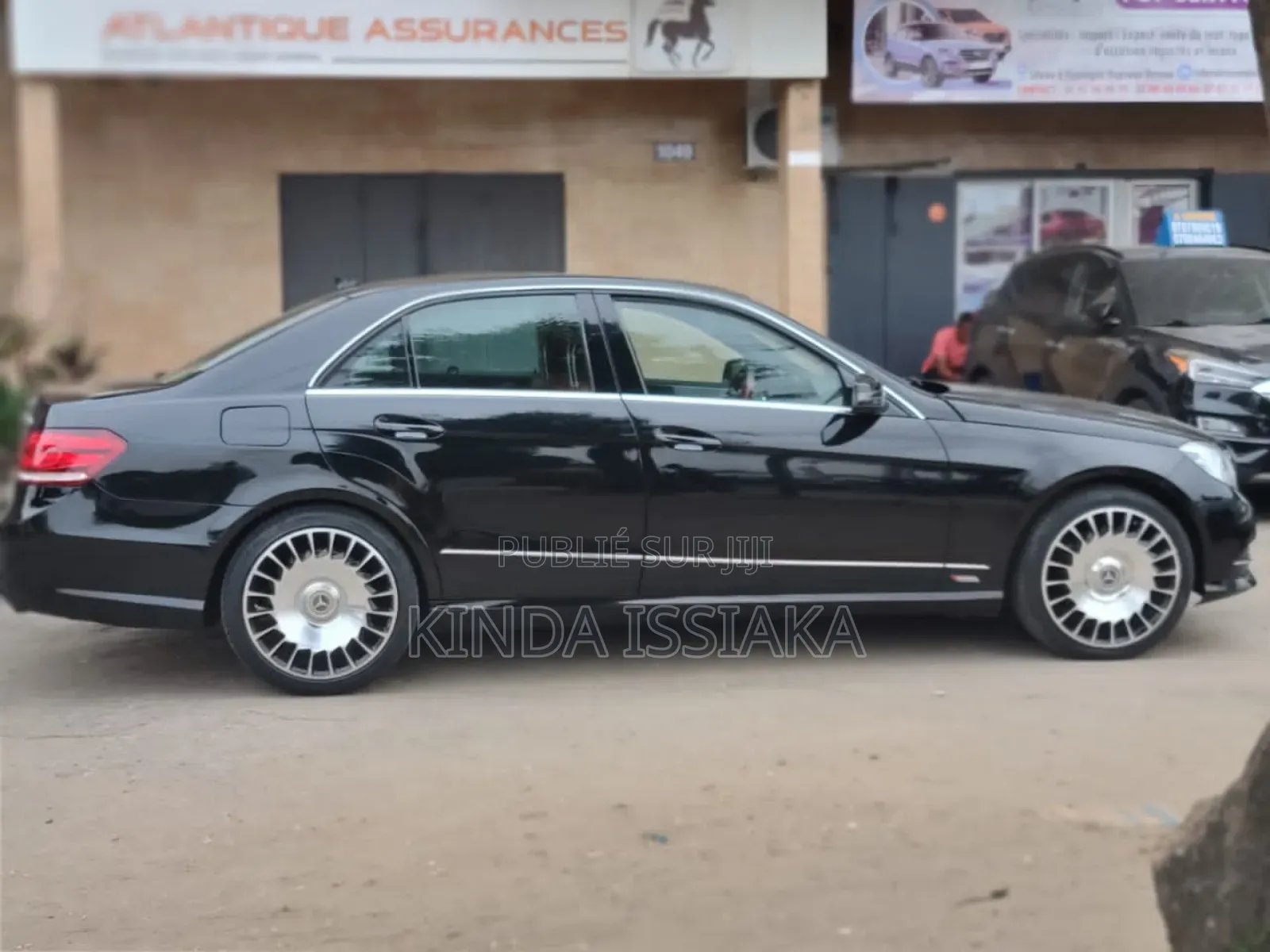 Mercedes-Benz E350 Base 4Matic Sedan AWD (3.5L 6cyl 7A) 2011 Noir