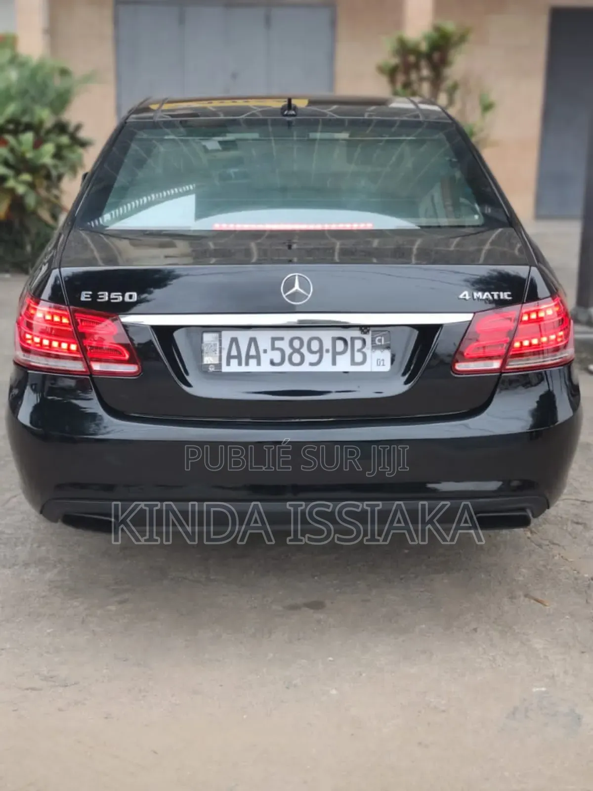 Mercedes-Benz E350 Base 4Matic Sedan AWD (3.5L 6cyl 7A) 2011 Noir