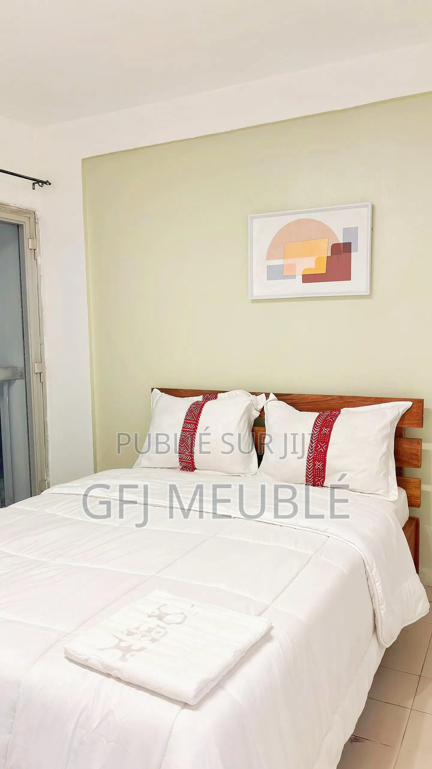 Furnished 3chbre Appartement dans G.F.J Meublé, Cocody à Louer