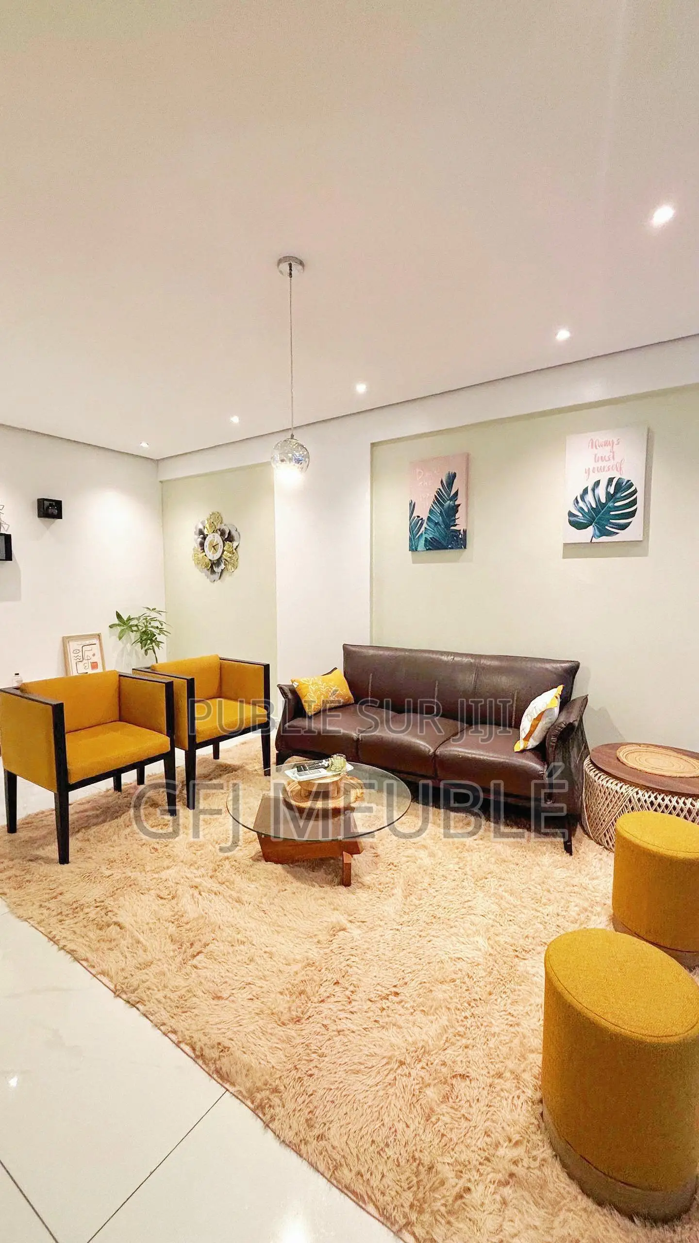 Furnished 3chbre Appartement dans G.F.J Meublé, Cocody à Louer