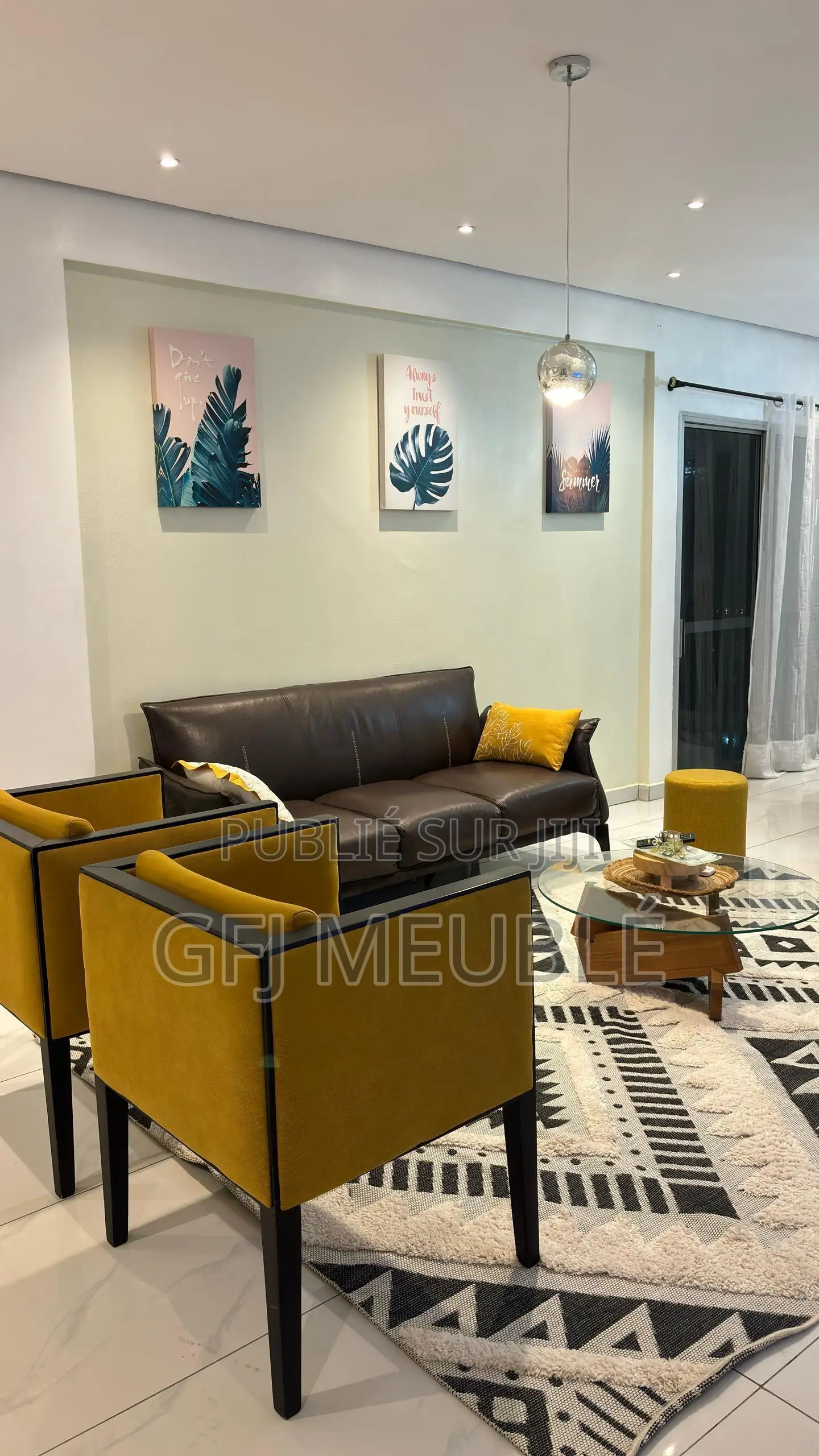 Furnished 3chbre Appartement dans G.F.J Meublé, Cocody à Louer