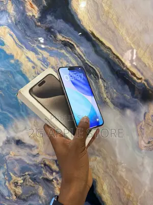 Nouveau Apple iPhone 15 Pro Max 256 GB Gris