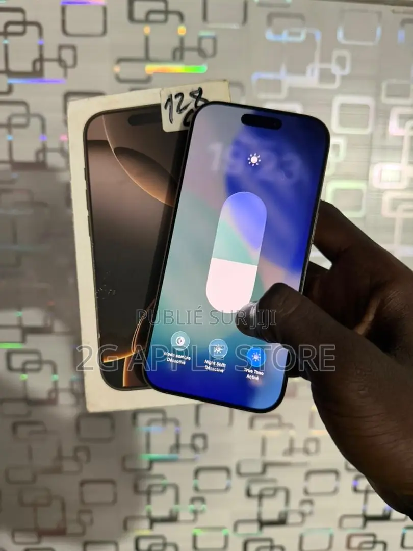 Nouveau Apple iPhone 16 Pro 128 GB Doré