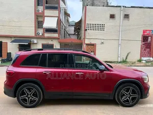 Mercedes-Benz GLB-Class 2022 Rouge