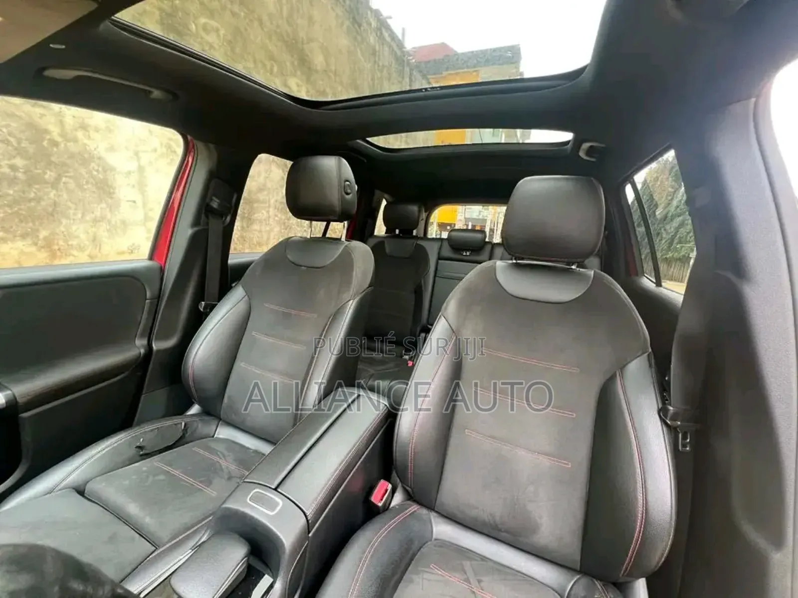 Mercedes-Benz GLB-Class 2022 Rouge