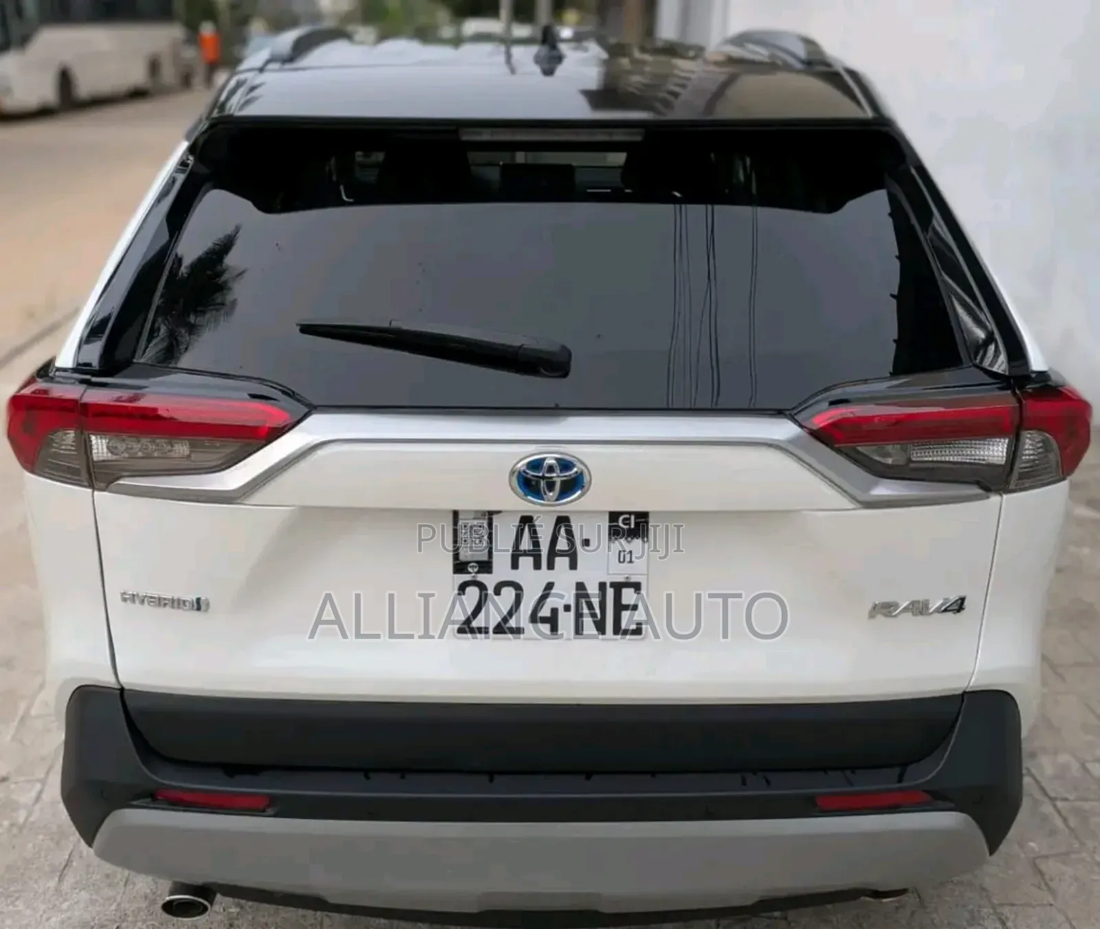 Toyota RAV4 2021 Blanc