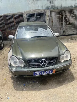 Mercedes-Benz C180 2000 Vert
