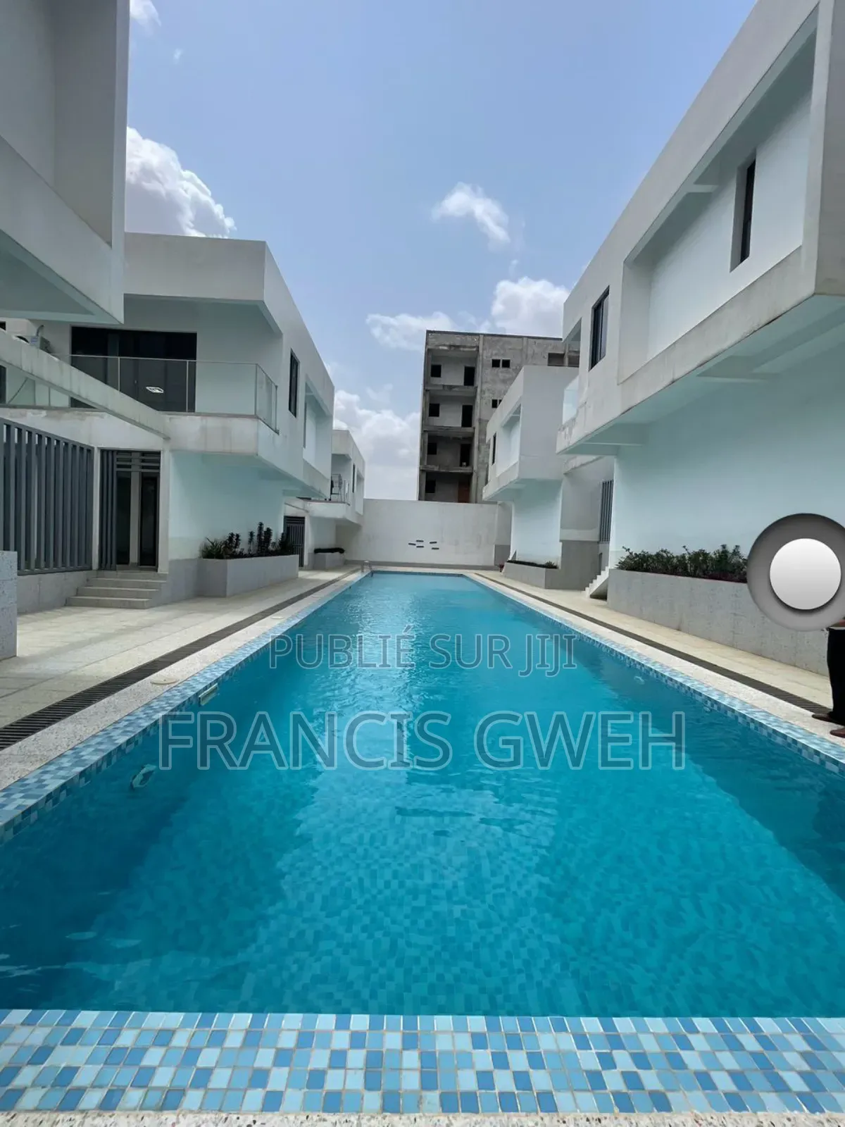 7chbre Duplex dans Francis Gweh, Cocody à Louer