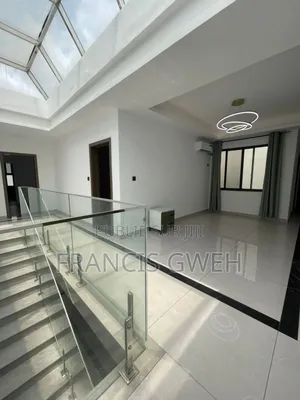 7chbre Duplex dans Francis Gweh, Cocody à Louer