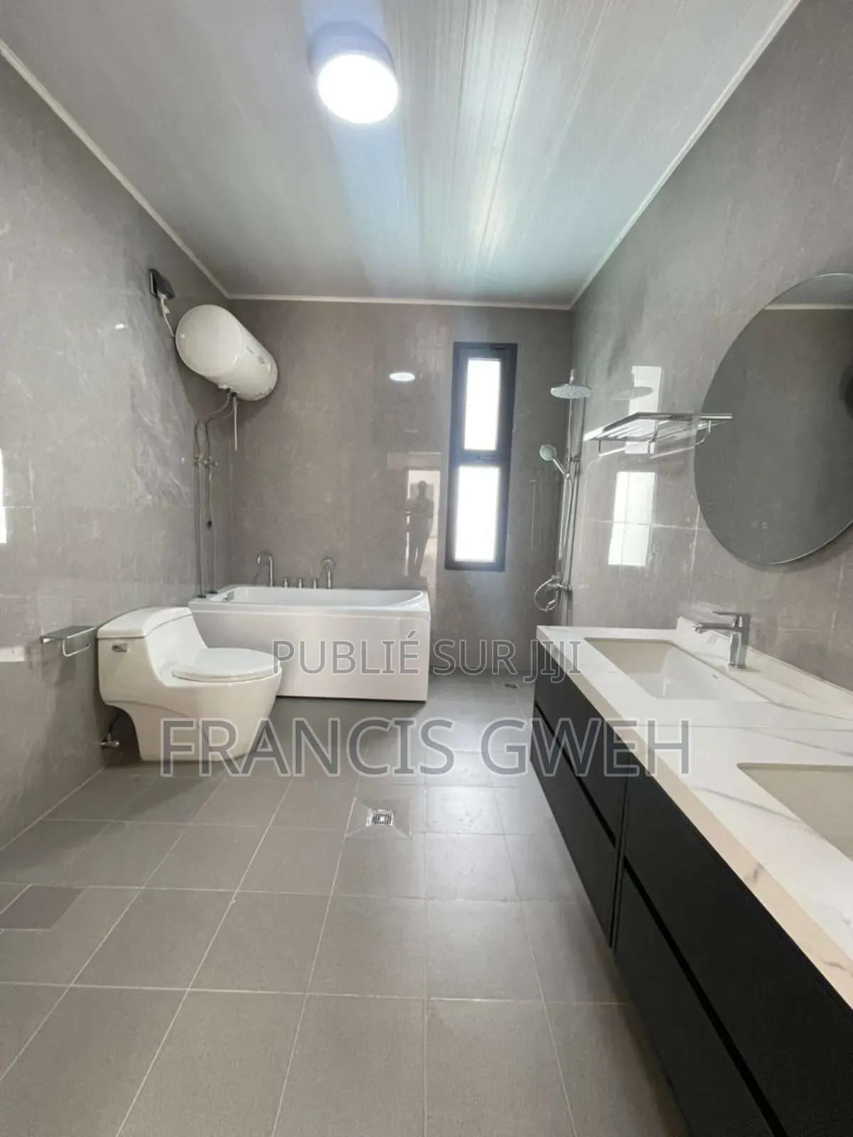 7chbre Duplex dans Francis Gweh, Cocody à Louer